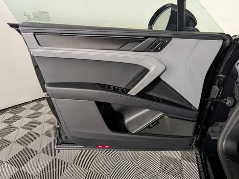 New 2026 Porsche Cayenne Turbo AWD/4WD image 25