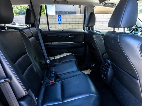 Used 2017 Honda Pilot Touring image 26