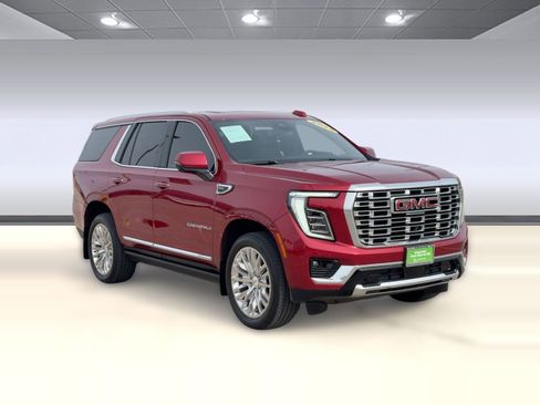 Used 2025 GMC Yukon Denali w/ Sun & Power Step Package image 7