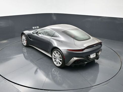 Used 2019 Aston Martin V8 Vantage Coupe RWD image 14
