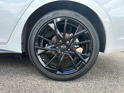 New 2025 Nissan Sentra SR w/ Midnight Edition image 19