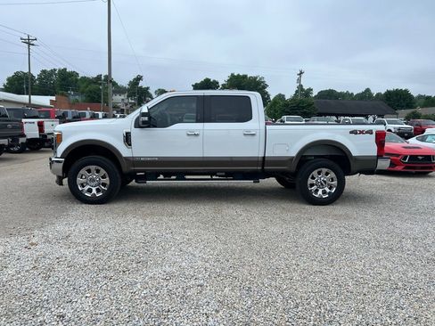 Used 2017 Ford F350 Lariat w/ Lariat Ultimate Package AWD/4WD image 5