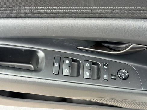 New 2026 Hyundai Elantra Sport FWD image 17