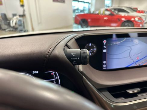 Used 2020 Lexus ES 300h w/ Premium Package FWD image 21