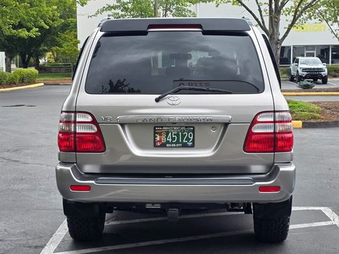 Used 2004 Toyota Land Cruiser w/ Convenience Pkg AWD/4WD image 26