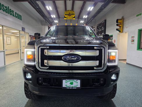 Used 2015 Ford F250 Lariat w/ Lariat Interior Package image 3