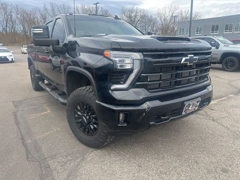 Used 2024 Chevrolet Silverado 3500 LTZ w/ LTZ Plus Package image 9