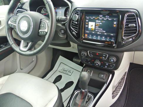 Used 2019 Jeep Compass Limited w/ Advanced Safety Group FWD image 2