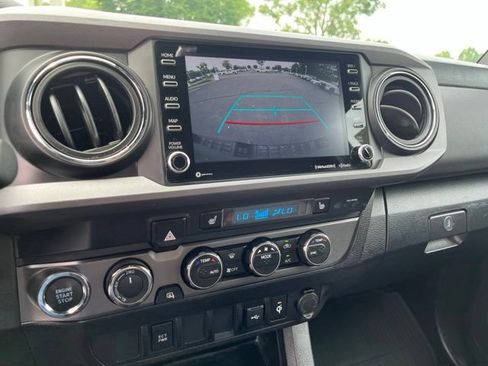 Used 2022 Toyota Tacoma TRD Sport w/ TRD Premium Sport Package AWD/4WD image 25