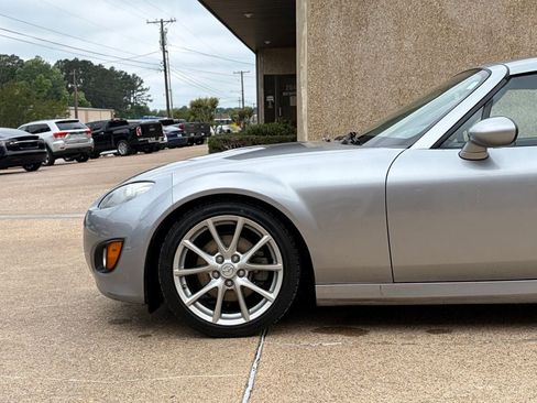 Used 2011 MAZDA MX-5 Miata Grand Touring w/ Premium Pkg RWD image 14