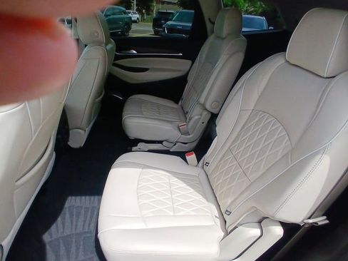 Used 2023 Buick Enclave Avenir w/ Trailering Package, 5000 lbs. FWD image 23