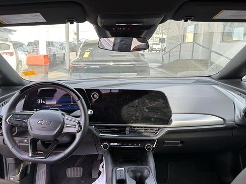 Used 2024 Chevrolet Equinox EV RS image 8