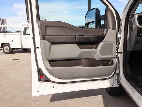 New 2026 Ford F250 XL w/ XL Chrome Package RWD image 22