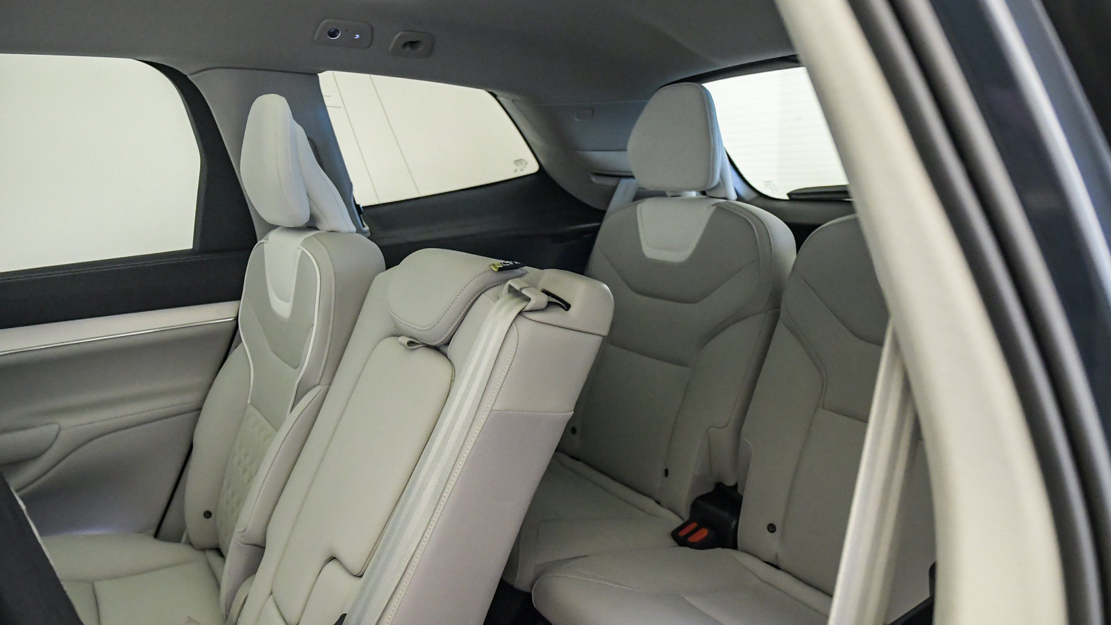 Certified 2025 Volvo EX90 Ultra AWD/4WD image 19