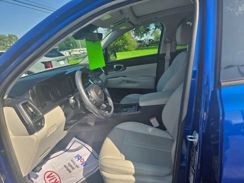 Used 2023 Kia Sorento S FWD image 6