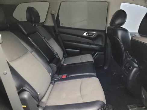 Used 2019 Nissan Pathfinder SV w/ Rock Creek Edition FWD image 19