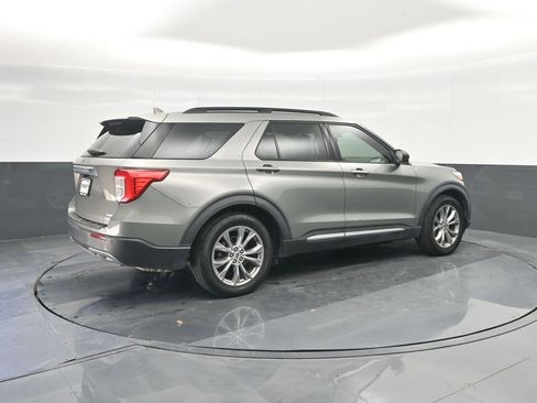 Certified 2020 Ford Explorer XLT w/ Equipment Group 202A image 15