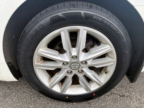 Used 2015 Toyota Avalon XLE FWD image 37