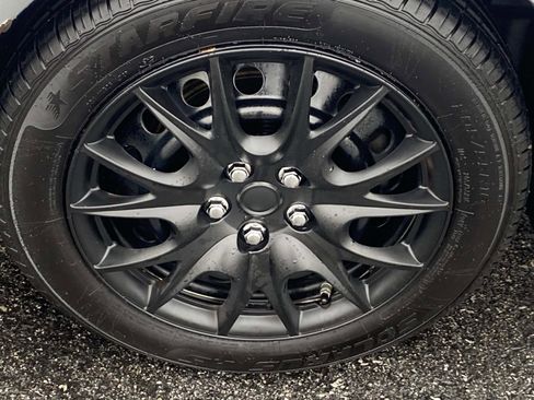 Used 2015 Toyota Corolla LE image 23