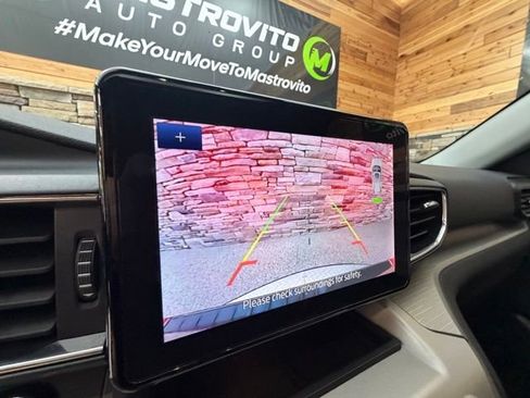 Used 2023 Ford Explorer XLT w/ Equipment Group 202A AWD/4WD image 24
