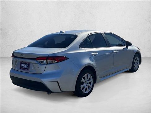 Used 2024 Toyota Corolla LE image 5