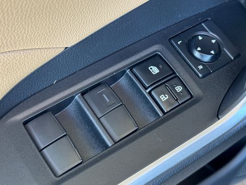 Certified 2022 Toyota RAV4 LE AWD/4WD image 14