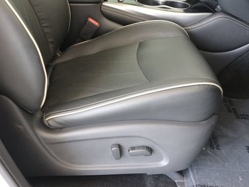 Used 2019 INFINITI QX60 Luxe w/ Essential Package AWD/4WD image 48