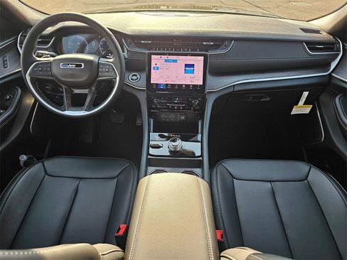 New 2025 Jeep Grand Cherokee L Limited w/ Black Appearance Package image 10