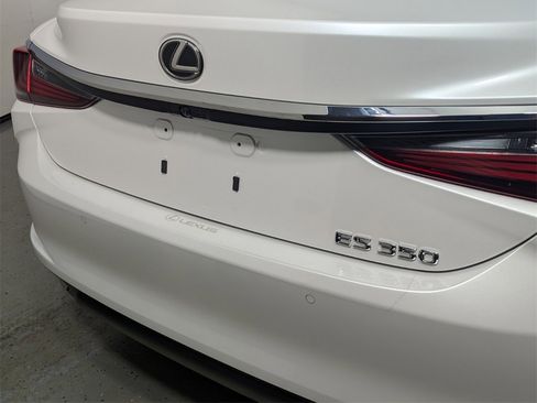 Used 2024 Lexus ES 350 Luxury w/ Technology Package image 8