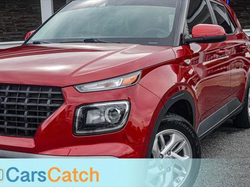 Used 2021 Hyundai Venue SE FWD image 6