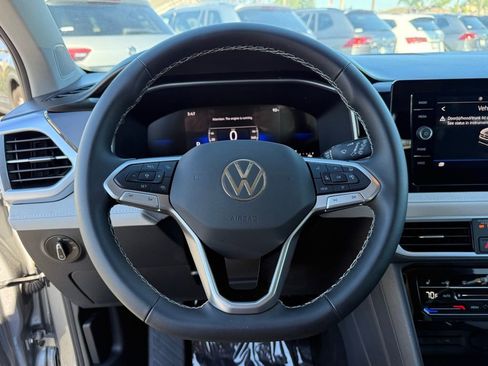 New 2025 Volkswagen Taos SE image 13