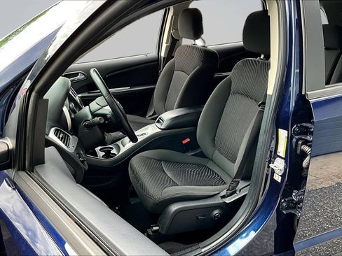Used 2020 Dodge Journey SE w/ SE Popular Equipment Group FWD image 17