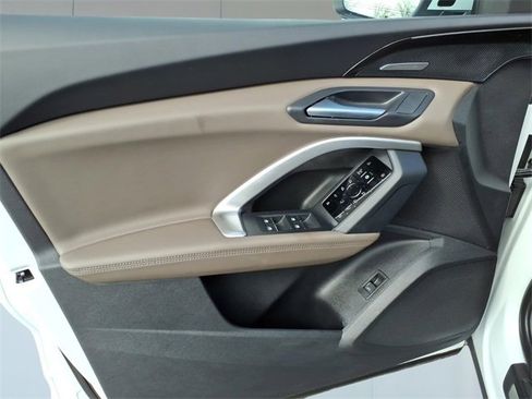 Used 2025 Audi Q5 Premium Plus w/ Premium Plus image 12