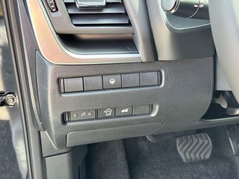 New 2026 Nissan Rogue SV FWD image 27