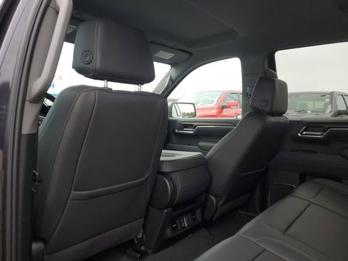 Certified 2025 GMC Sierra 1500 SLT image 27