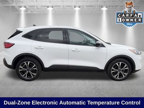 Used 2022 Ford Escape SE w/ SE Sport Appearance Package AWD/4WD image 10