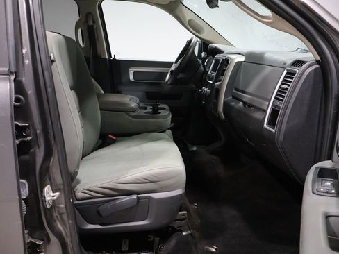 Used 2014 RAM 2500 SLT image 22