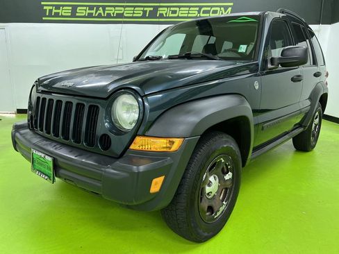 Used 2006 Jeep Liberty Sport AWD/4WD image 5