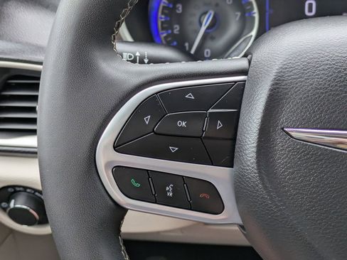 Used 2023 Chrysler Voyager LX FWD image 21