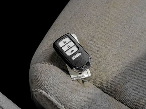 Used 2020 Honda Pilot LX image 64
