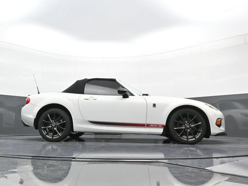 Used 2015 MAZDA MX-5 Miata Club RWD image 23