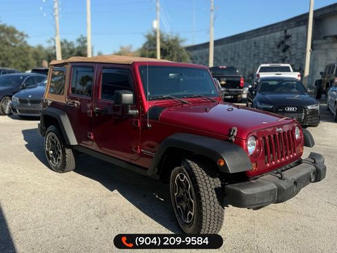 Used 2013 Jeep Wrangler Unlimited Rubicon w/ Connectivity Group image 10