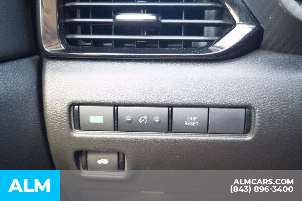 Used 2024 Nissan Sentra SV FWD image 32