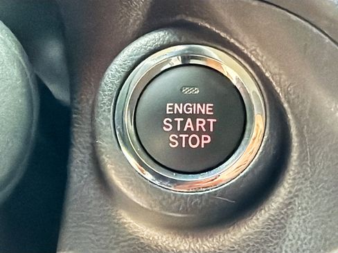 Used 2020 Subaru Forester Premium image 31