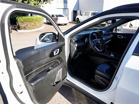 Used 2022 Jeep Compass Altitude image 35