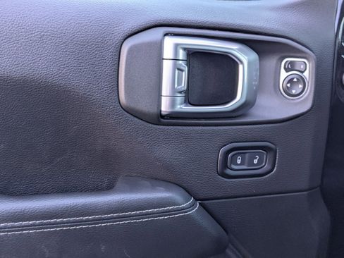 Used 2023 Jeep Wrangler Sahara image 14