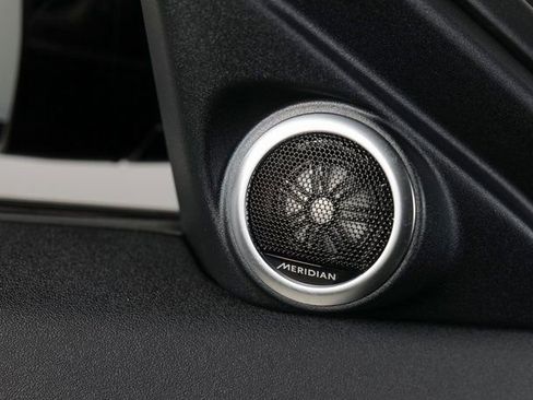 Used 2025 Land Rover Range Rover Evoque S image 26