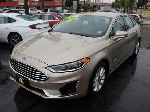 Used 2019 Ford Fusion SEL image 4
