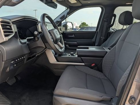Used 2025 Toyota Sequoia SR5 AWD/4WD image 26