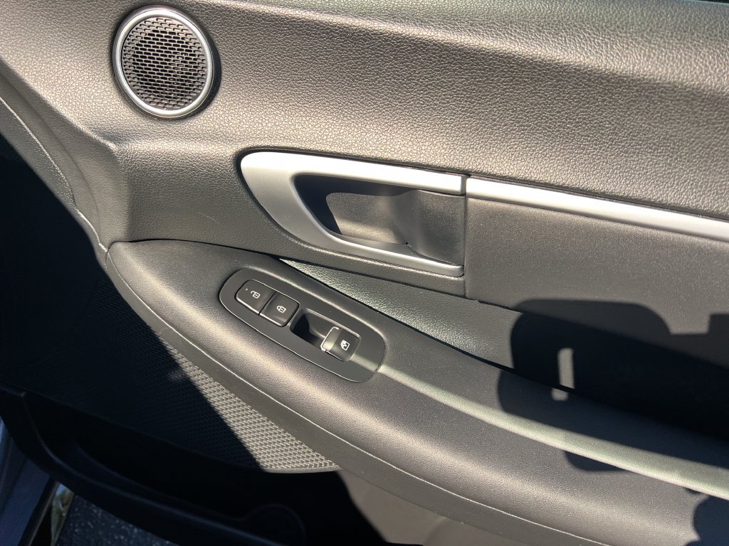 Used 2025 Hyundai Sonata SEL FWD image 14